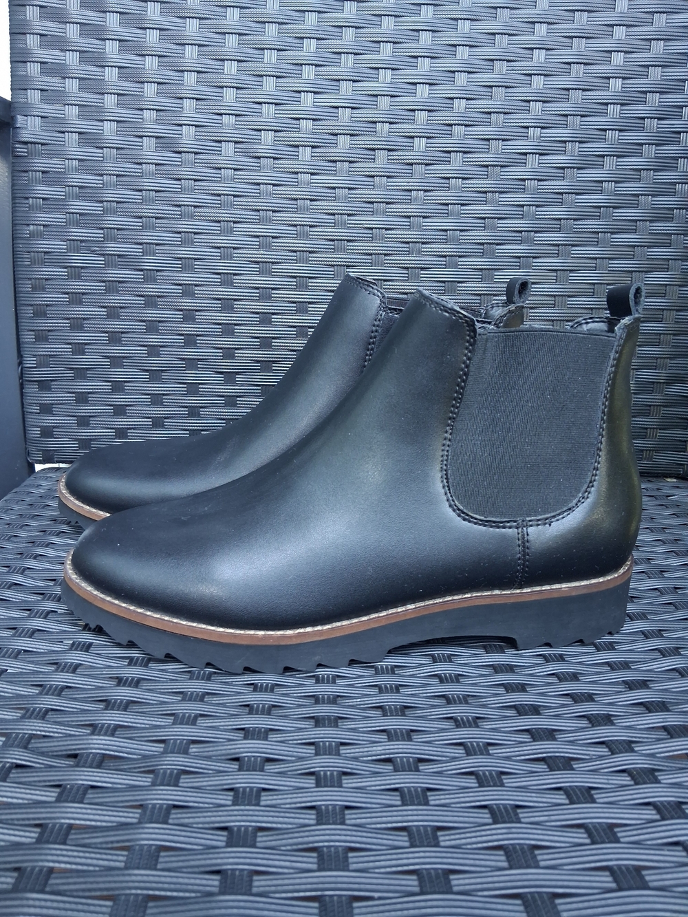 Aqua College Demi Waterproof Black Leather Chelsea Boots NWOB, Size 10W